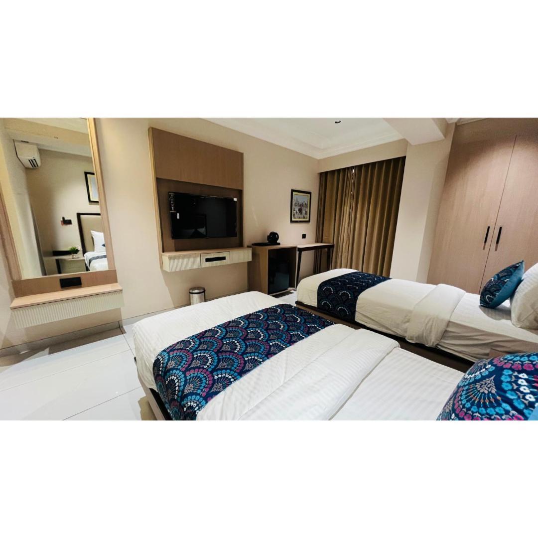 Hotel Royal Town Ahmadabad Zewnętrze zdjęcie