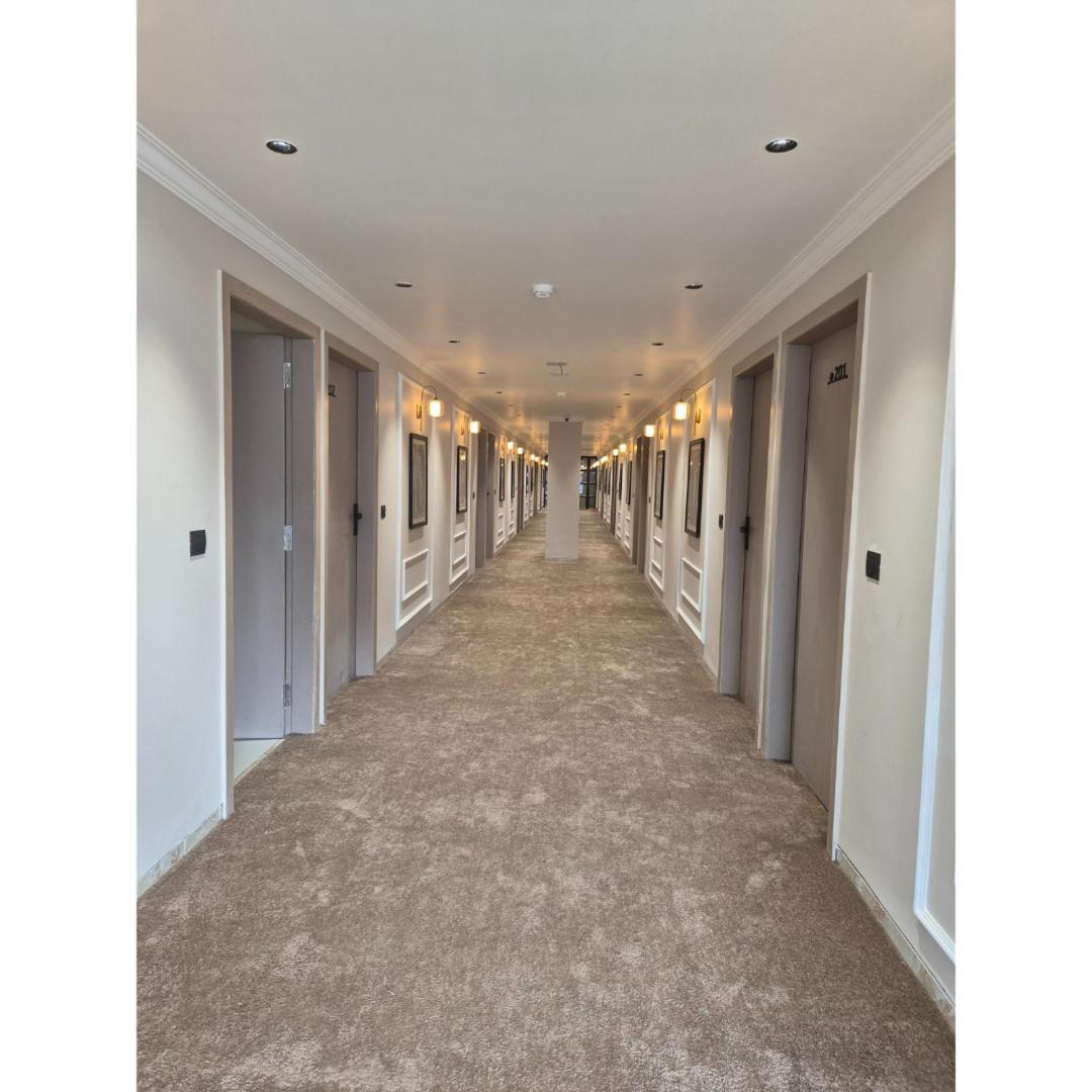 Hotel Royal Town Ahmadabad Zewnętrze zdjęcie