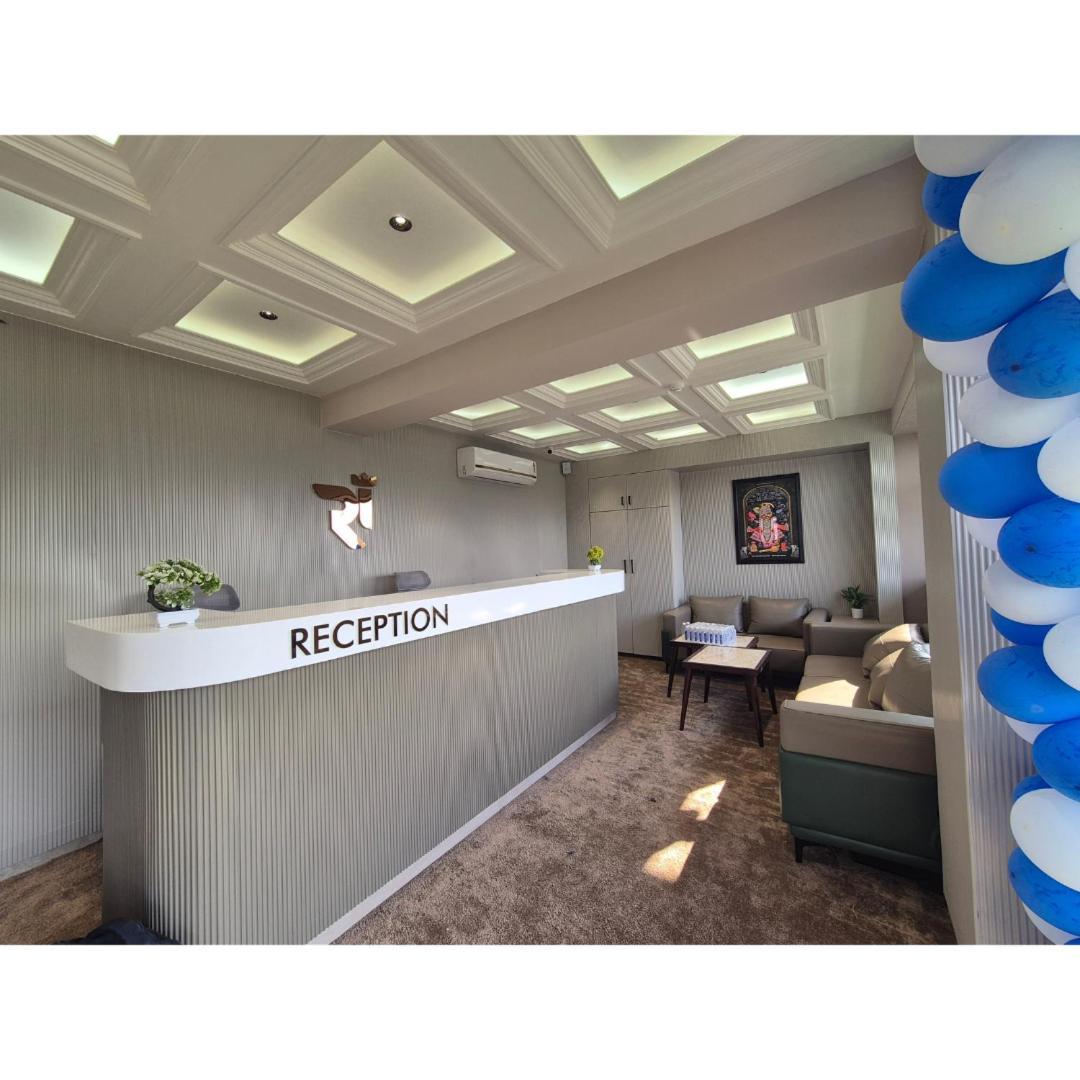 Hotel Royal Town Ahmadabad Zewnętrze zdjęcie